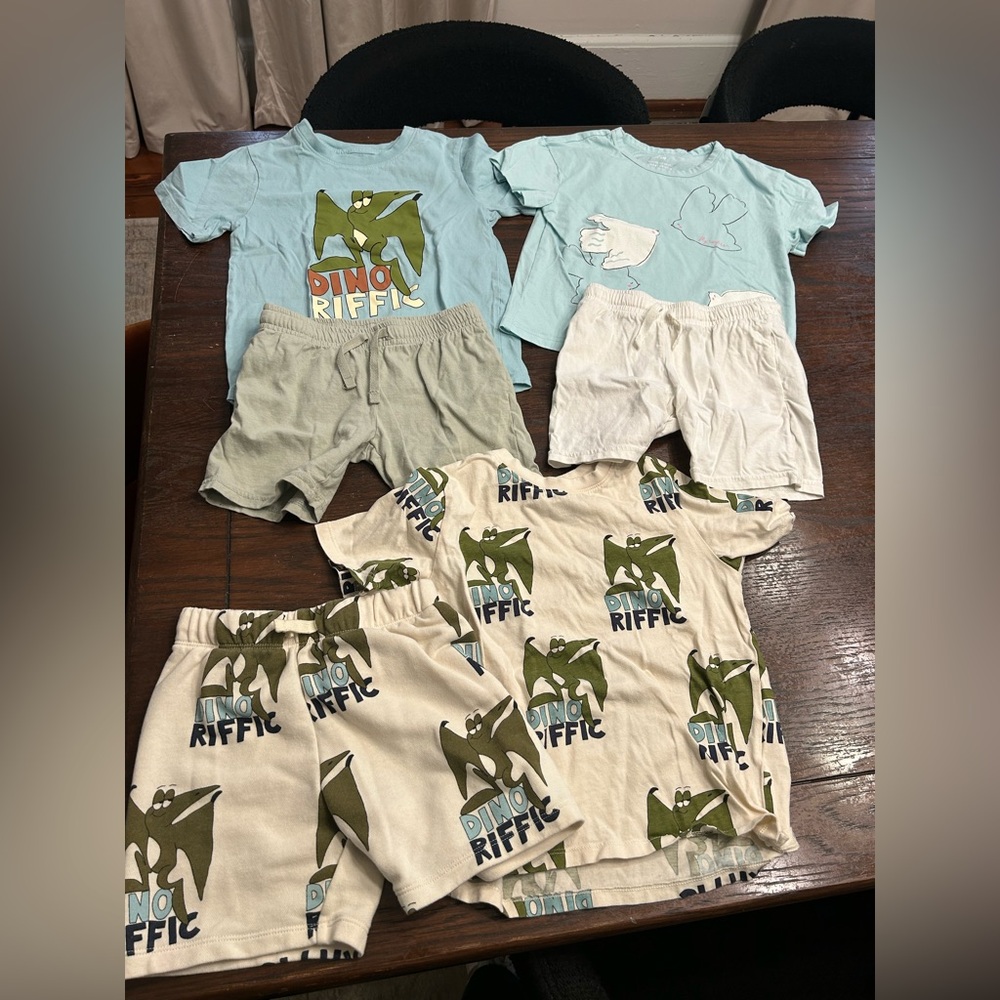 Set of 3 H&M Play Clothes/PJ sets - Size 5years